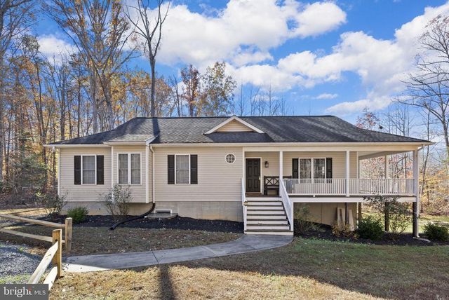 14 OAK RD, Bumpass, VA 23024