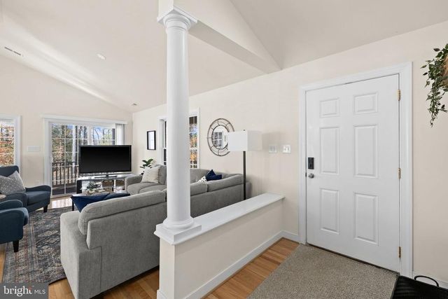 14 OAK RD, Bumpass, VA 23024