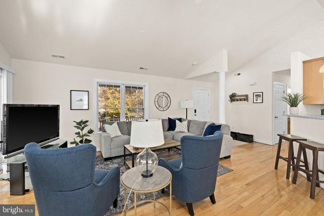 14 OAK RD, Bumpass, VA 23024