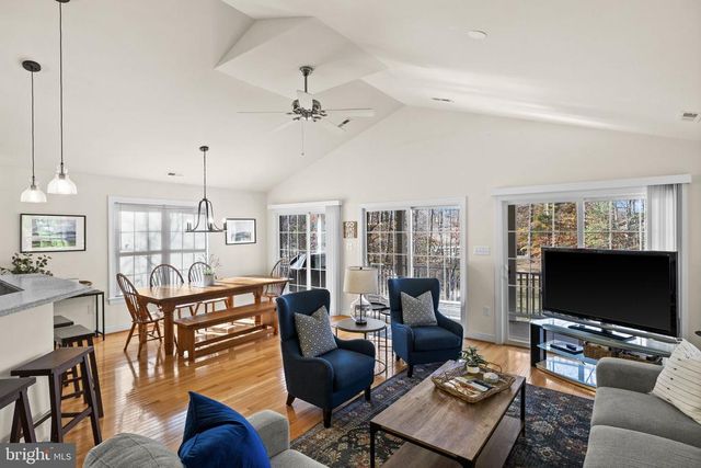 14 OAK RD, Bumpass, VA 23024