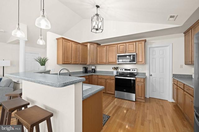 14 OAK RD, Bumpass, VA 23024