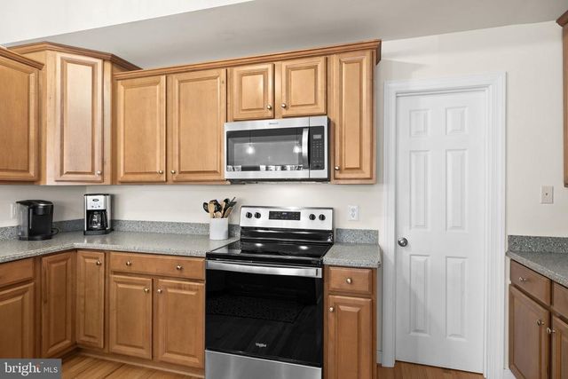 14 OAK RD, Bumpass, VA 23024