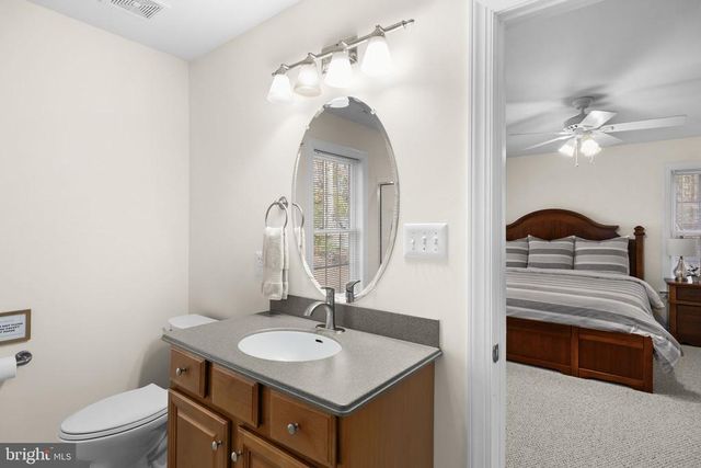 14 OAK RD, Bumpass, VA 23024