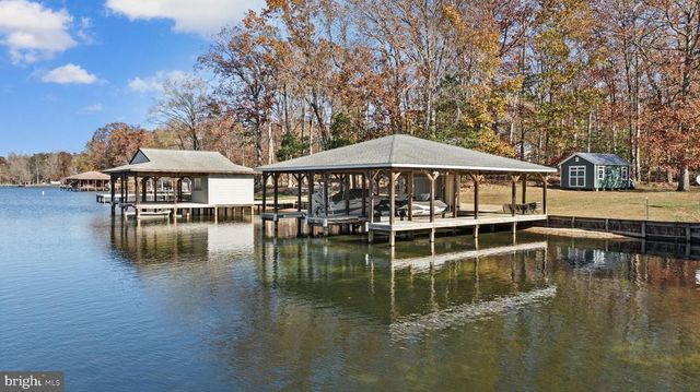 14 OAK RD, Bumpass, VA 23024