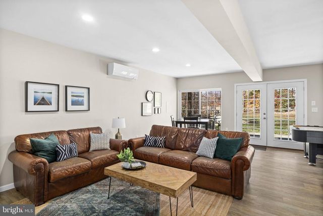 14 OAK RD, Bumpass, VA 23024