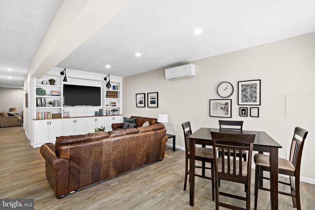 14 OAK RD, Bumpass, VA 23024