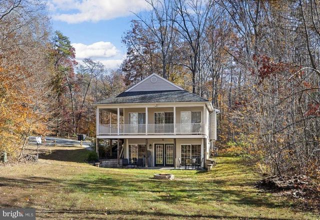 14 OAK RD, Bumpass, VA 23024