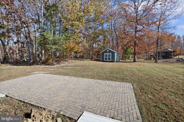 14 OAK RD, Bumpass, VA 23024