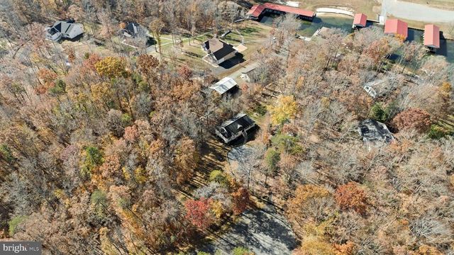 14 OAK RD, Bumpass, VA 23024