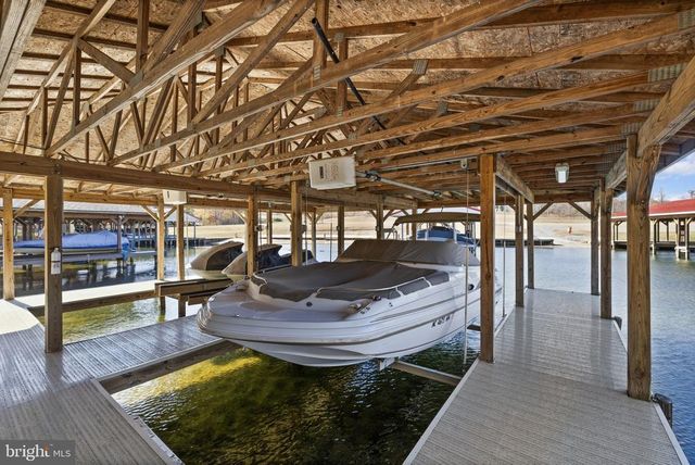 14 OAK RD, Bumpass, VA 23024