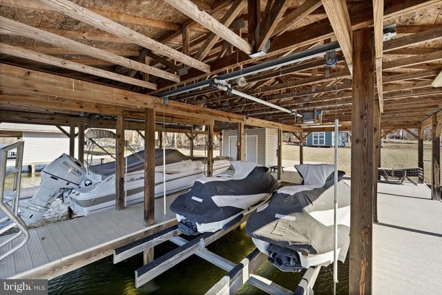 14 OAK RD, Bumpass, VA 23024