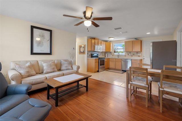 231 LAKEVIEW LANE, Englewood, FL 34223