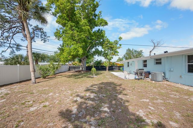 231 LAKEVIEW LANE, Englewood, FL 34223