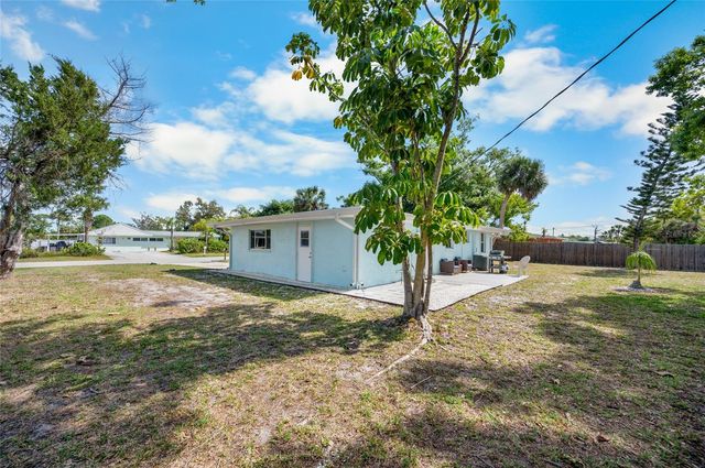 231 LAKEVIEW LANE, Englewood, FL 34223