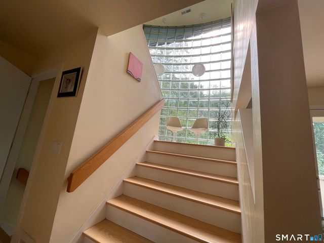 607 Lake Drive, Guilford, CT 06437