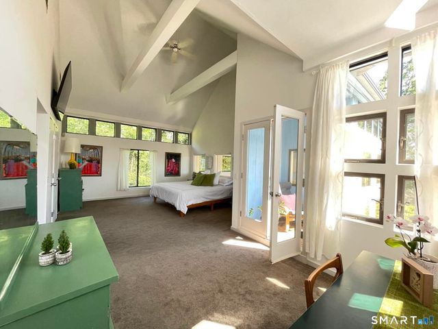 607 Lake Drive, Guilford, CT 06437