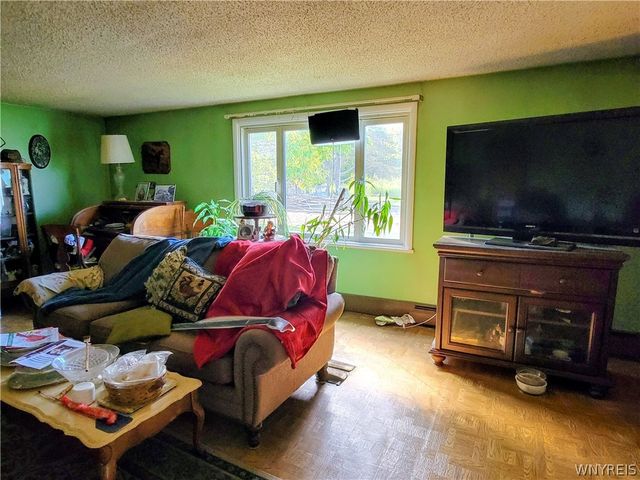 2351 Checkered Tavern Road, Hartland, NY 14008