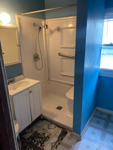 945 E Hickory Street, Kankakee, IL 60901