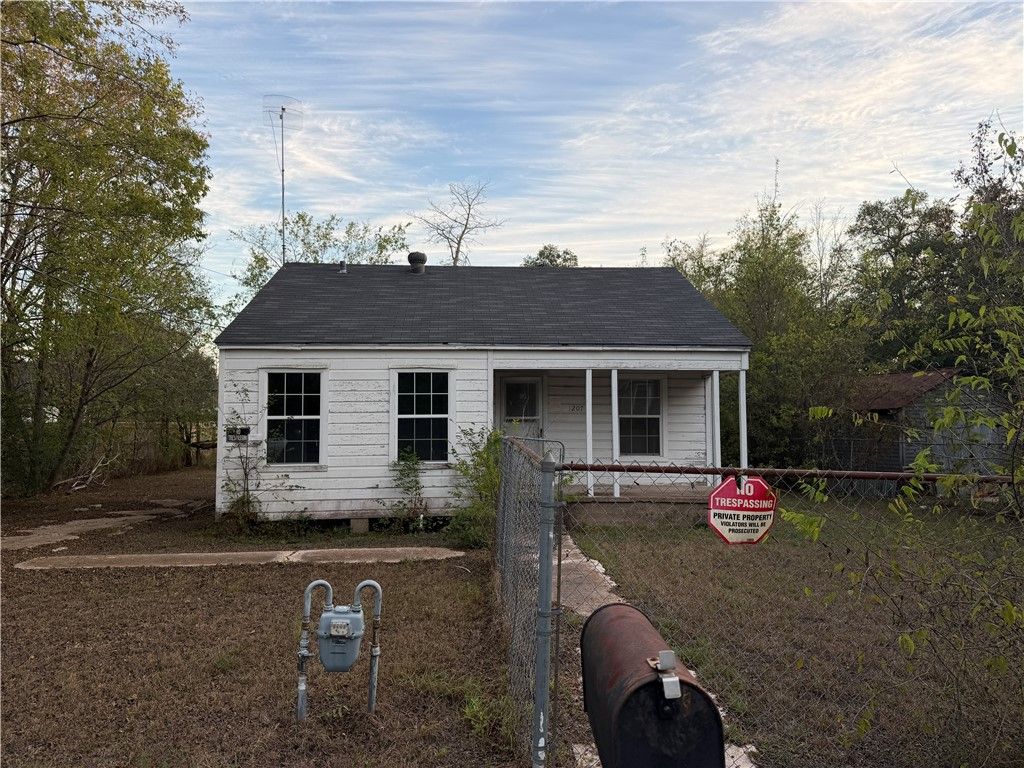 1207 South Drive, Bryan, TX 77803 — exterior