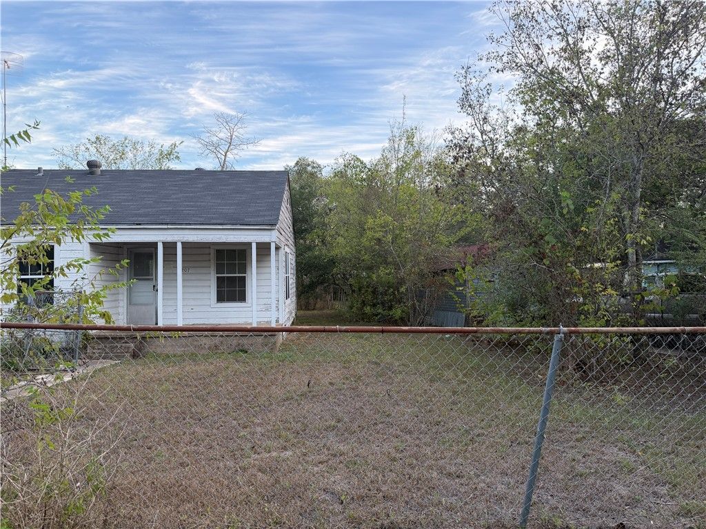 1207 South Drive, Bryan, TX 77803 — photo 2