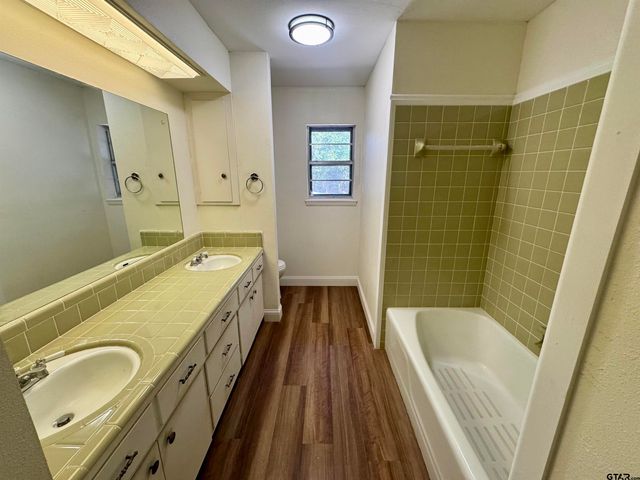 220 Guadalupe, Athens, TX 75751