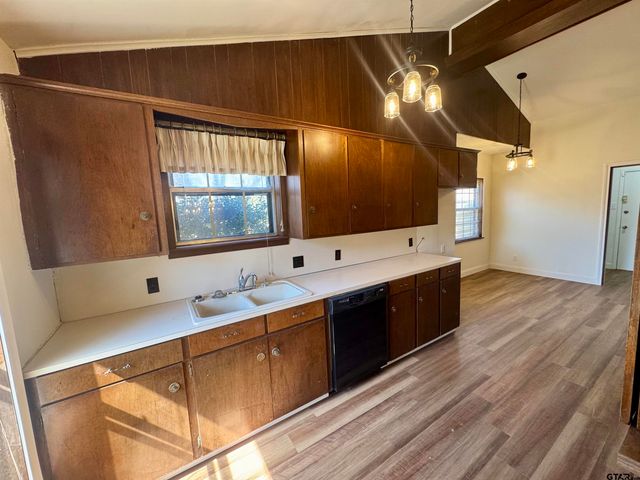 220 Guadalupe, Athens, TX 75751