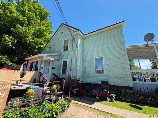 113 W 4th St N, Fulton, NY 13069