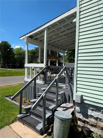 113 W 4th St N, Fulton, NY 13069