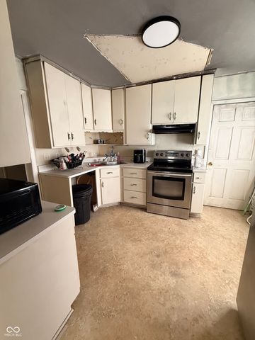 725 E 27th Street, Anderson, IN 46016