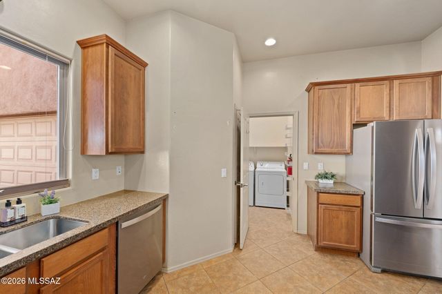 10446 E Sara Scarlet Loop, Tucson, AZ 85747