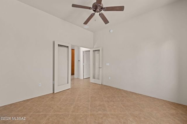 10446 E Sara Scarlet Loop, Tucson, AZ 85747