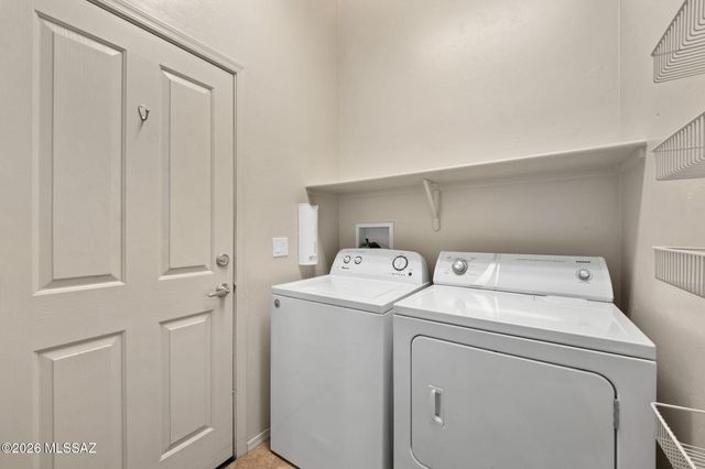 10446 E Sara Scarlet Loop, Tucson, AZ 85747