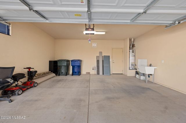 10446 E Sara Scarlet Loop, Tucson, AZ 85747