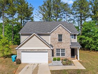 1128 Oak Hollow Lane, Hampton, GA 30228