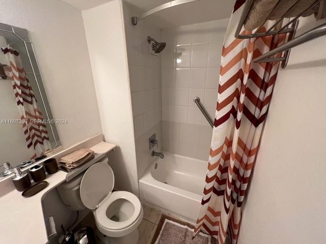 19201 Collins Avenue 428, Sunny Isles Beach, FL 33160