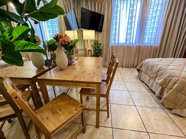 19201 Collins Avenue 428, Sunny Isles Beach, FL 33160
