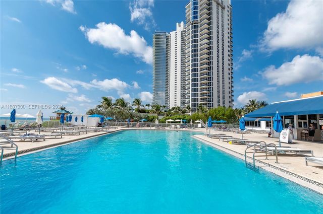 19201 Collins Avenue 428, Sunny Isles Beach, FL 33160