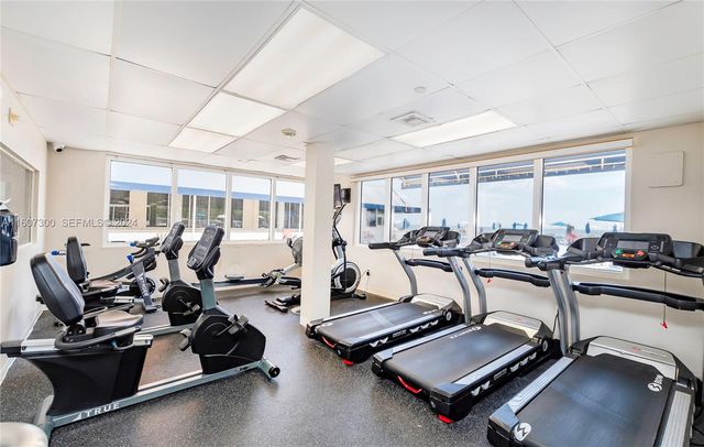 19201 Collins Avenue 428, Sunny Isles Beach, FL 33160