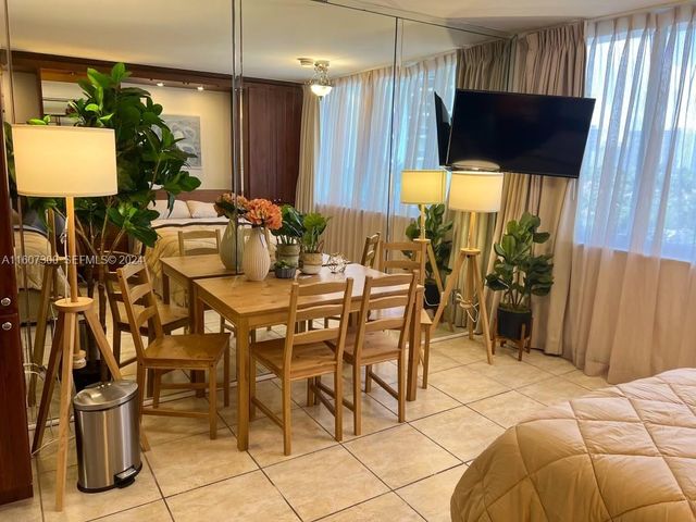 19201 Collins Avenue 428, Sunny Isles Beach, FL 33160