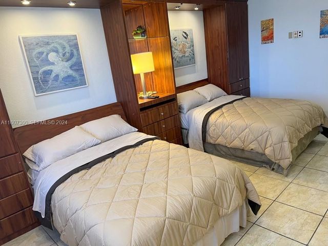19201 Collins Avenue 428, Sunny Isles Beach, FL 33160