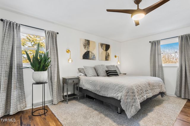 2112 Knob Creek Road, Johnson City, TN 37604