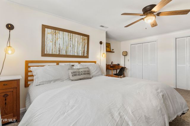 2112 Knob Creek Road, Johnson City, TN 37604