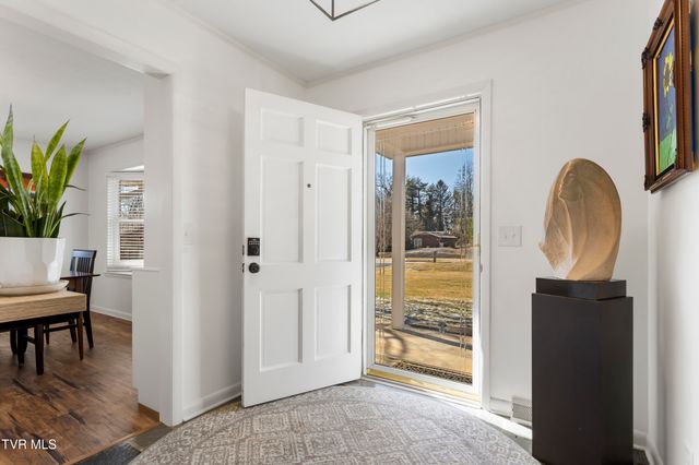 2112 Knob Creek Road, Johnson City, TN 37604