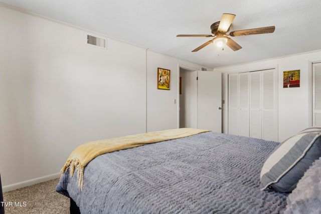 2112 Knob Creek Road, Johnson City, TN 37604