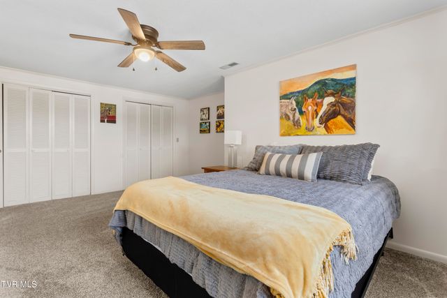 2112 Knob Creek Road, Johnson City, TN 37604