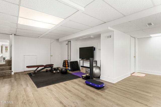 2112 Knob Creek Road, Johnson City, TN 37604