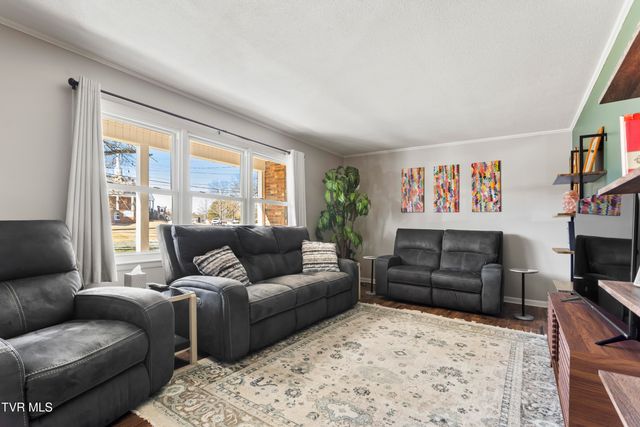 2112 Knob Creek Road, Johnson City, TN 37604