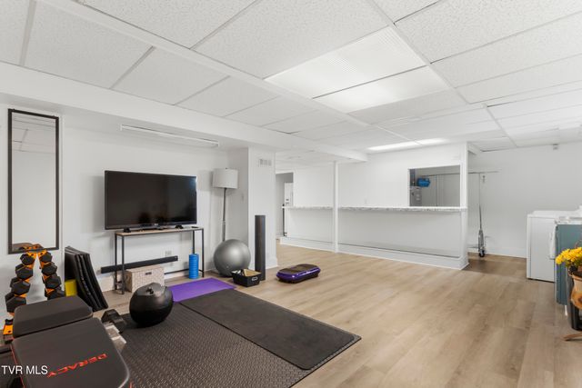 2112 Knob Creek Road, Johnson City, TN 37604