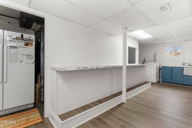 2112 Knob Creek Road, Johnson City, TN 37604