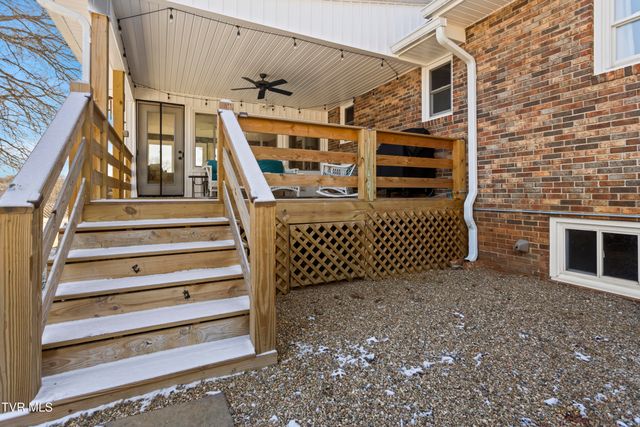 2112 Knob Creek Road, Johnson City, TN 37604